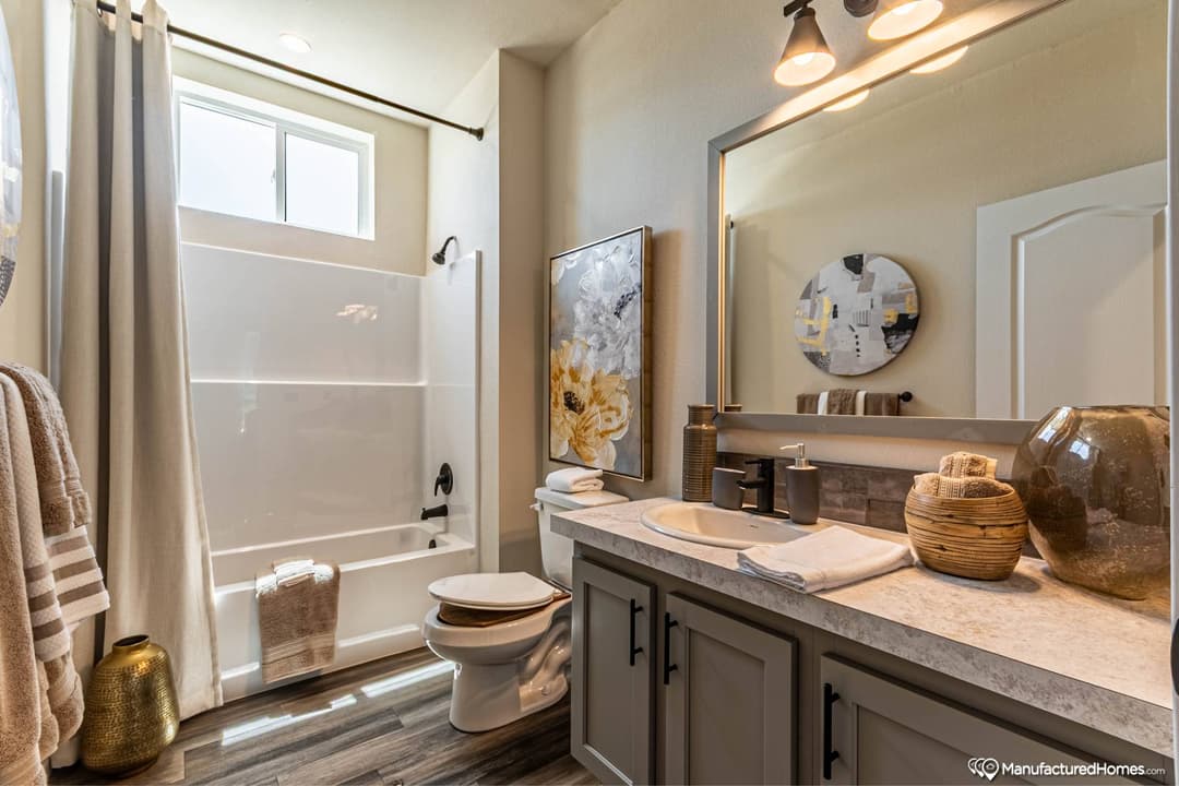Hd 30764e bathroom home features