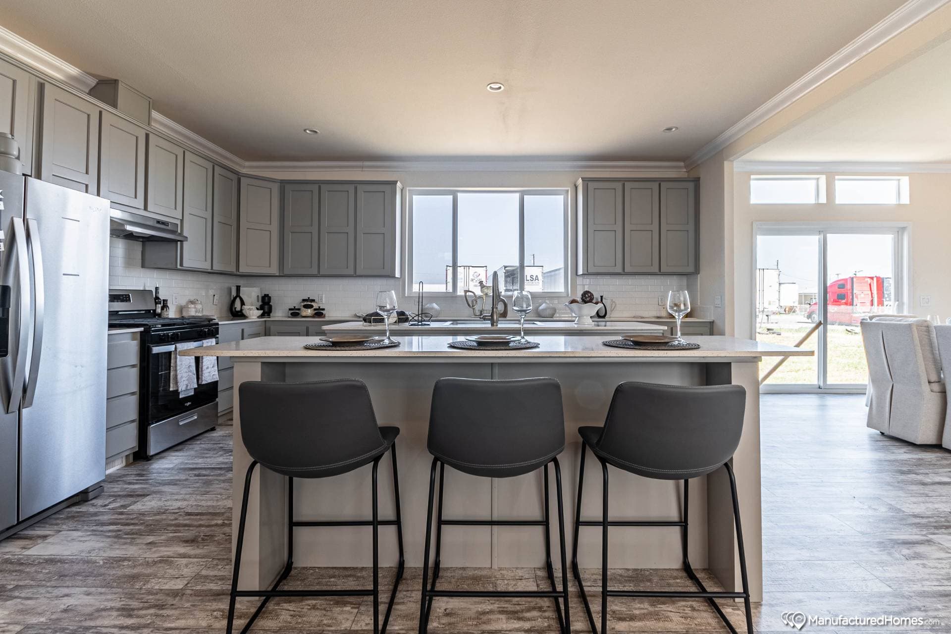 Yosemite 5643r kitchen home features