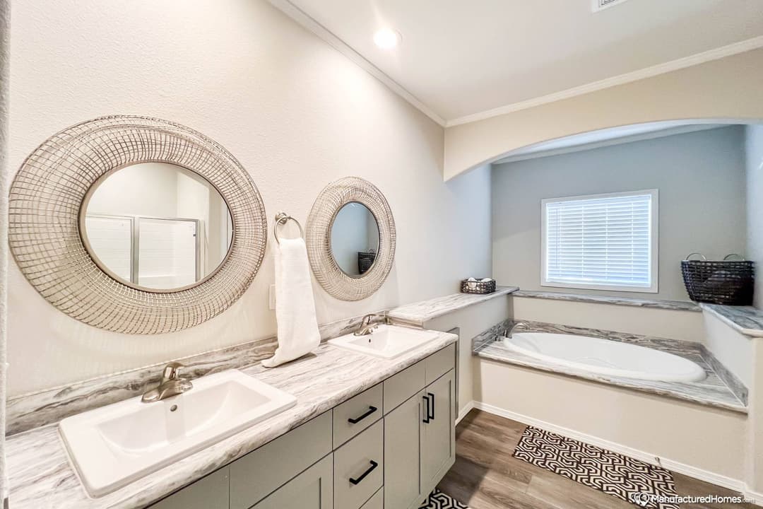 K3070a bathroom home features
