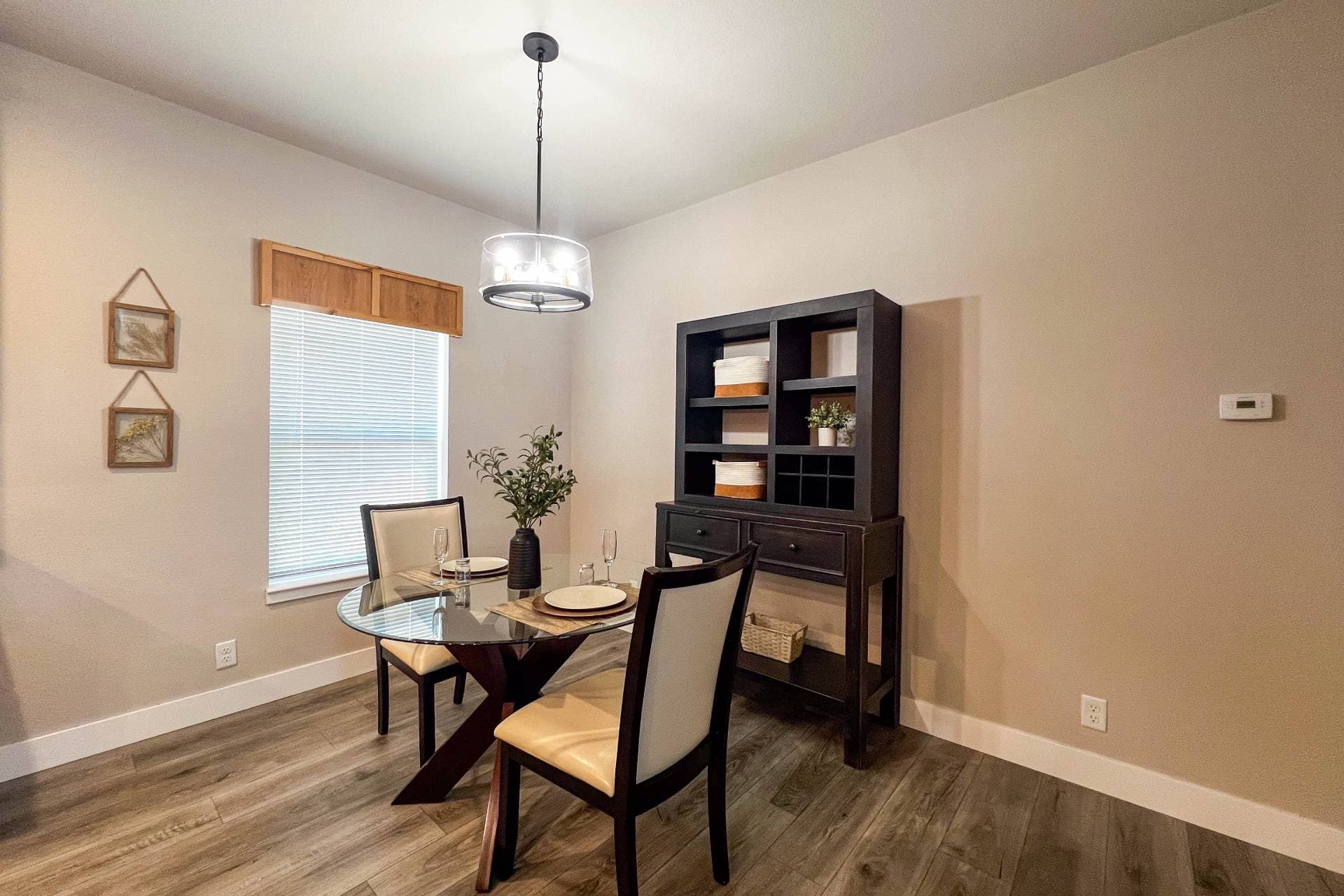 Pacific crest bedroom home features