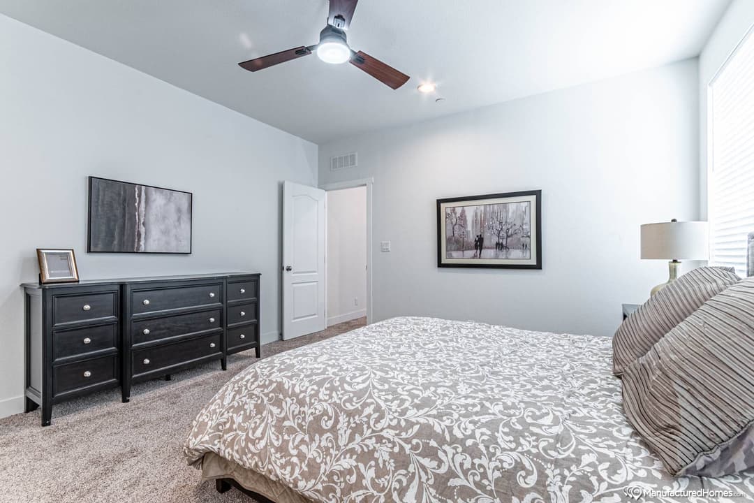 Holiday bedroom home features