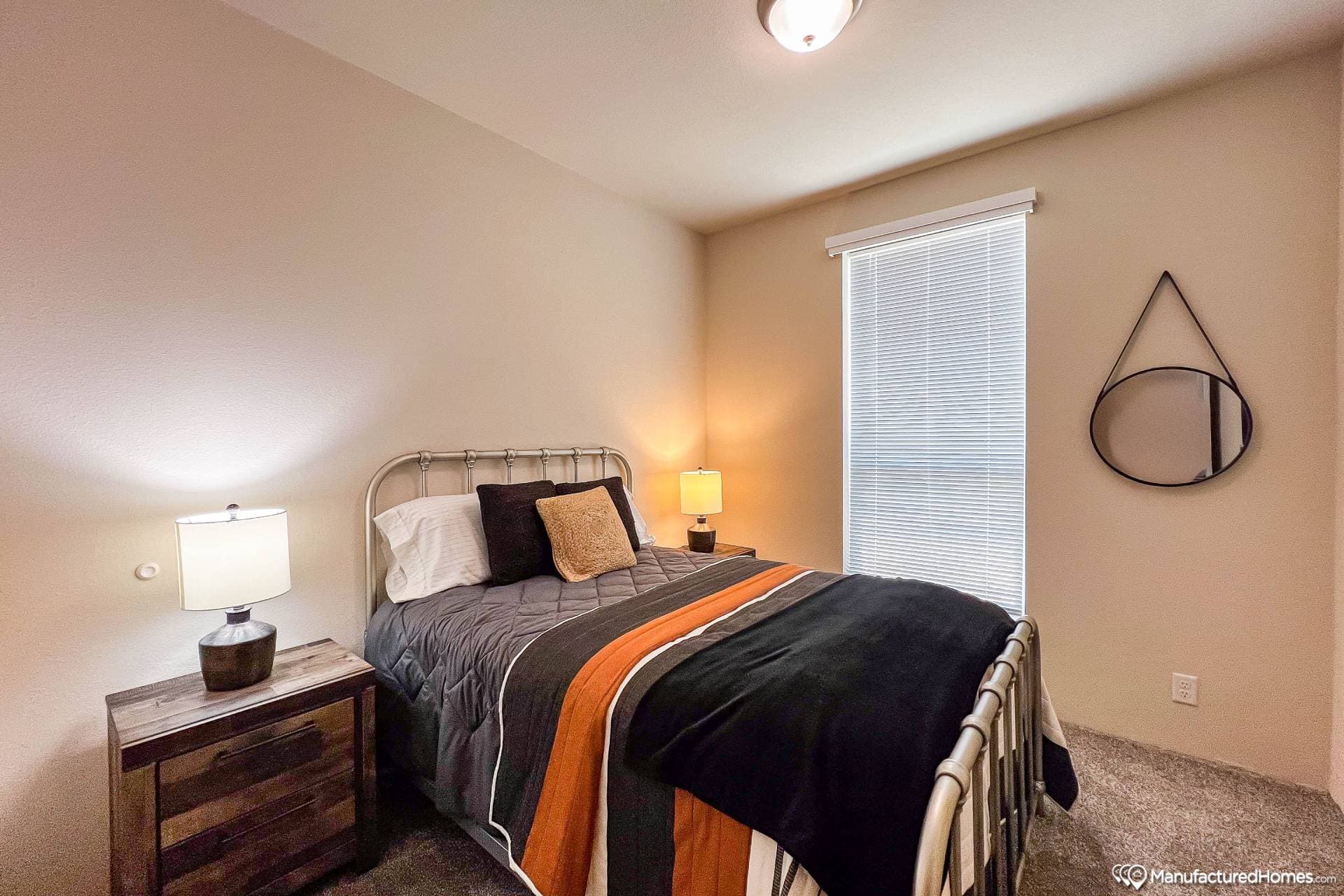 Canyon  home features