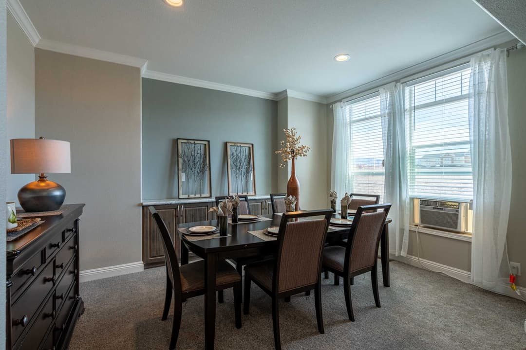 Rc3076a interior home features