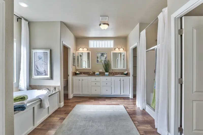 Citrus bathroom home features