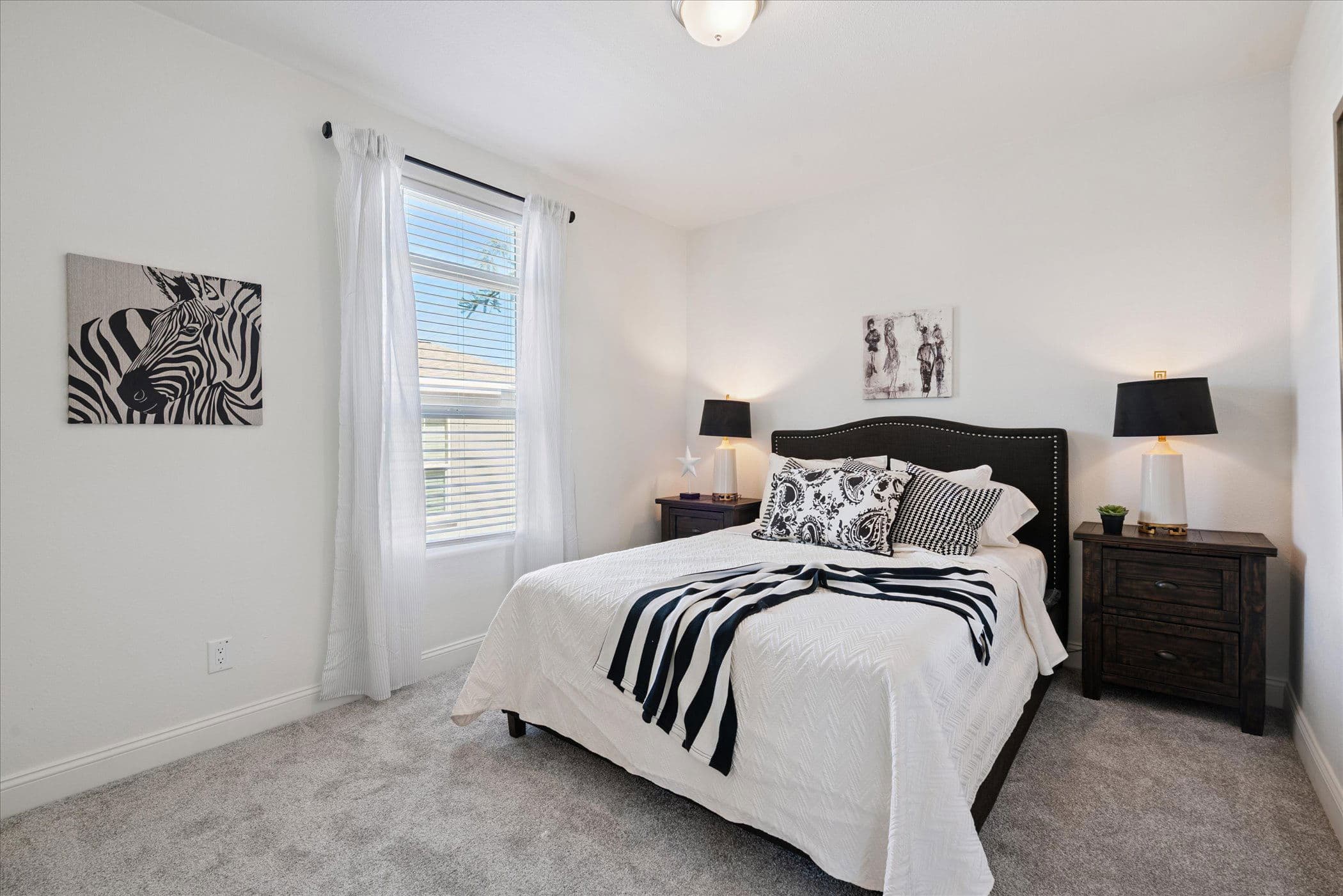 Magnolia  bedroom home features