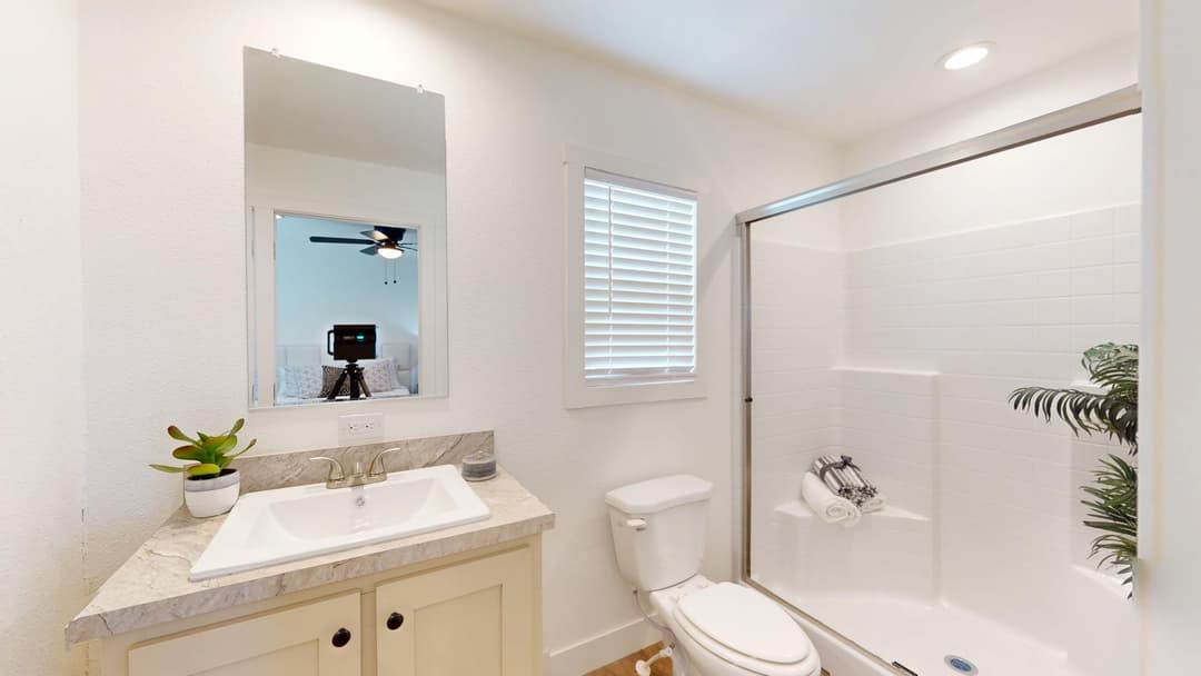Born to run bathroom home features