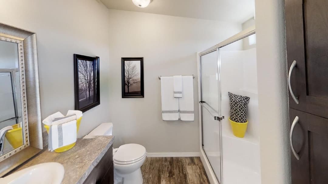 Rc3037a bathroom home features
