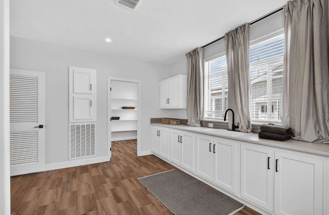 Hacienda kitchen home features