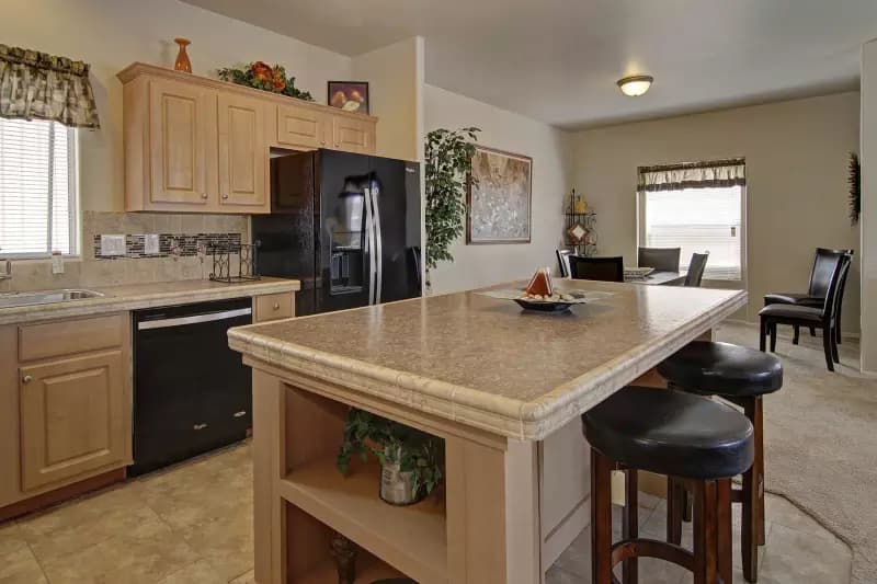 Marana kitchen home features