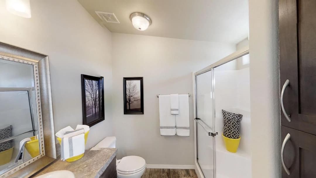 Rc3037a bathroom home features