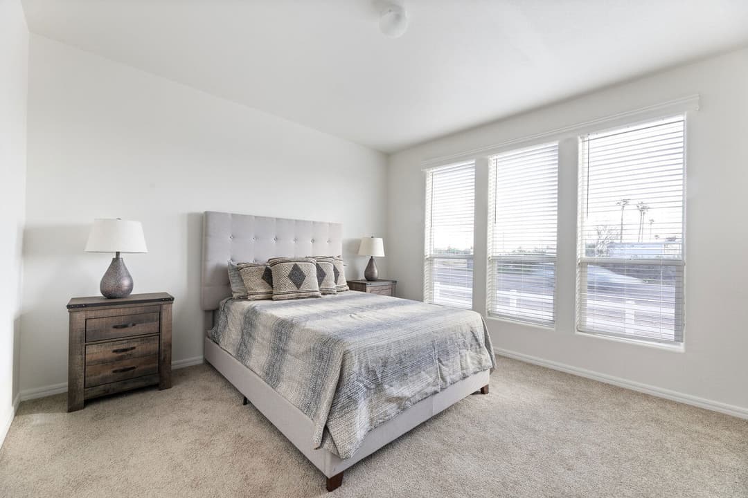 Pacifica  interior and bedroom home features