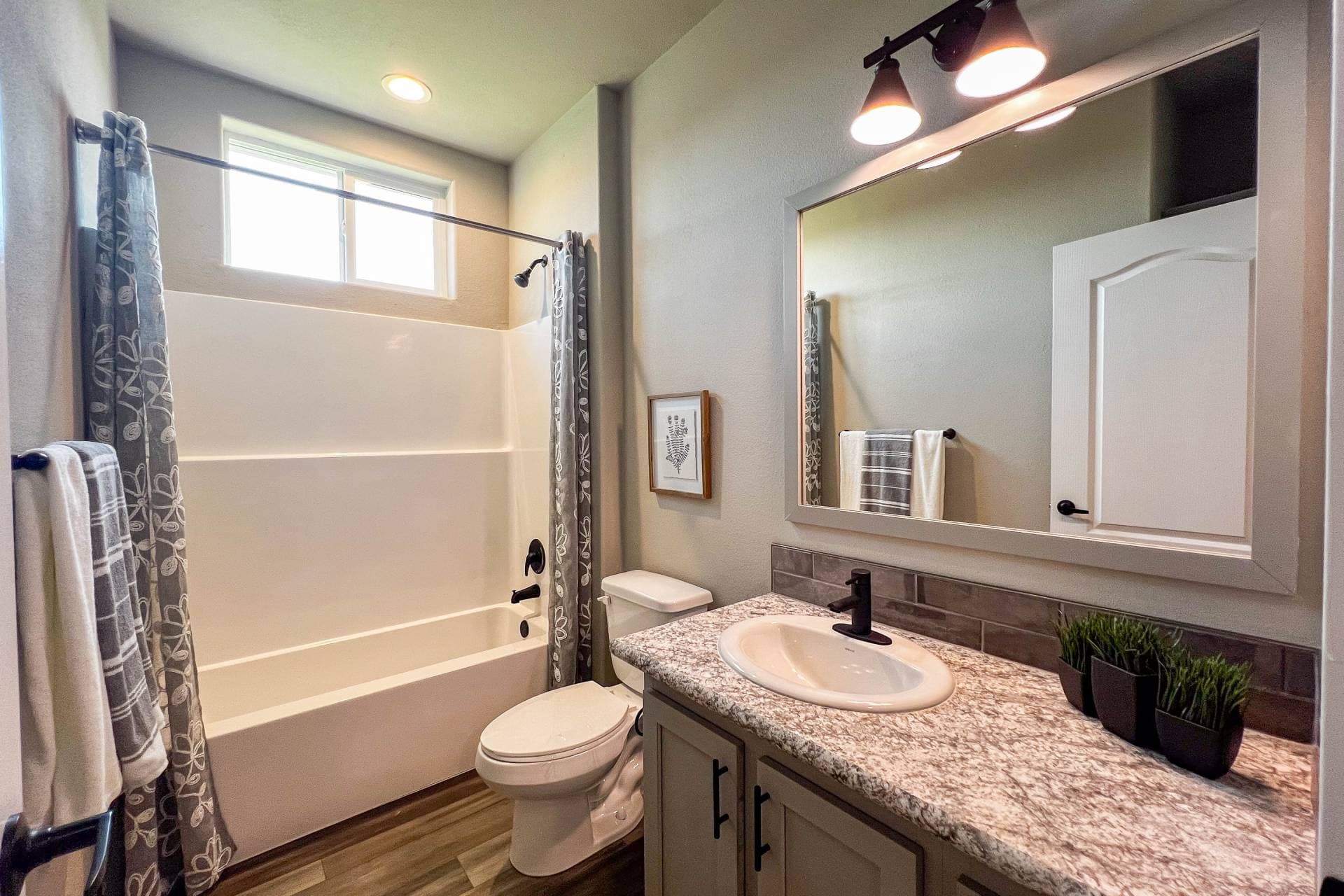 Timber ridge elite bathroom home features