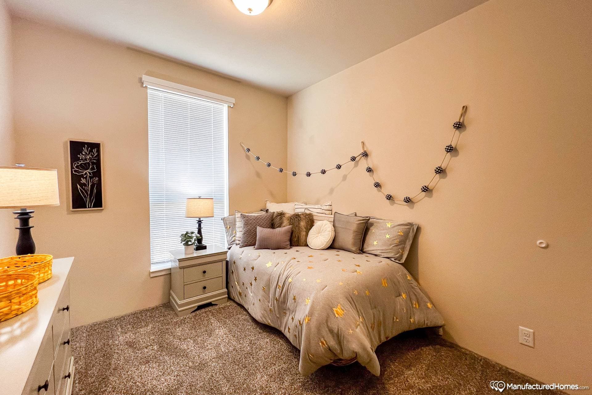 Canyon  home features
