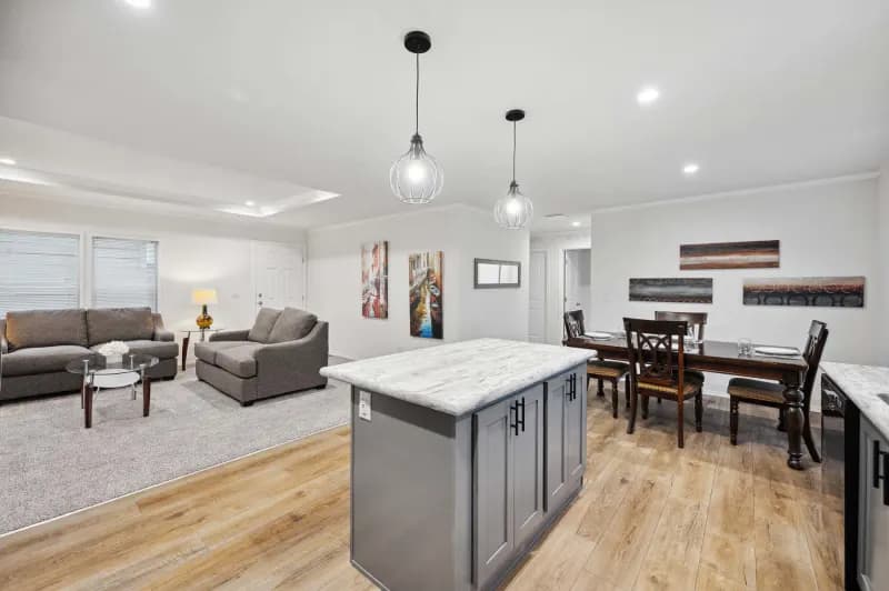 Millcreek 4400-6 kitchen home features