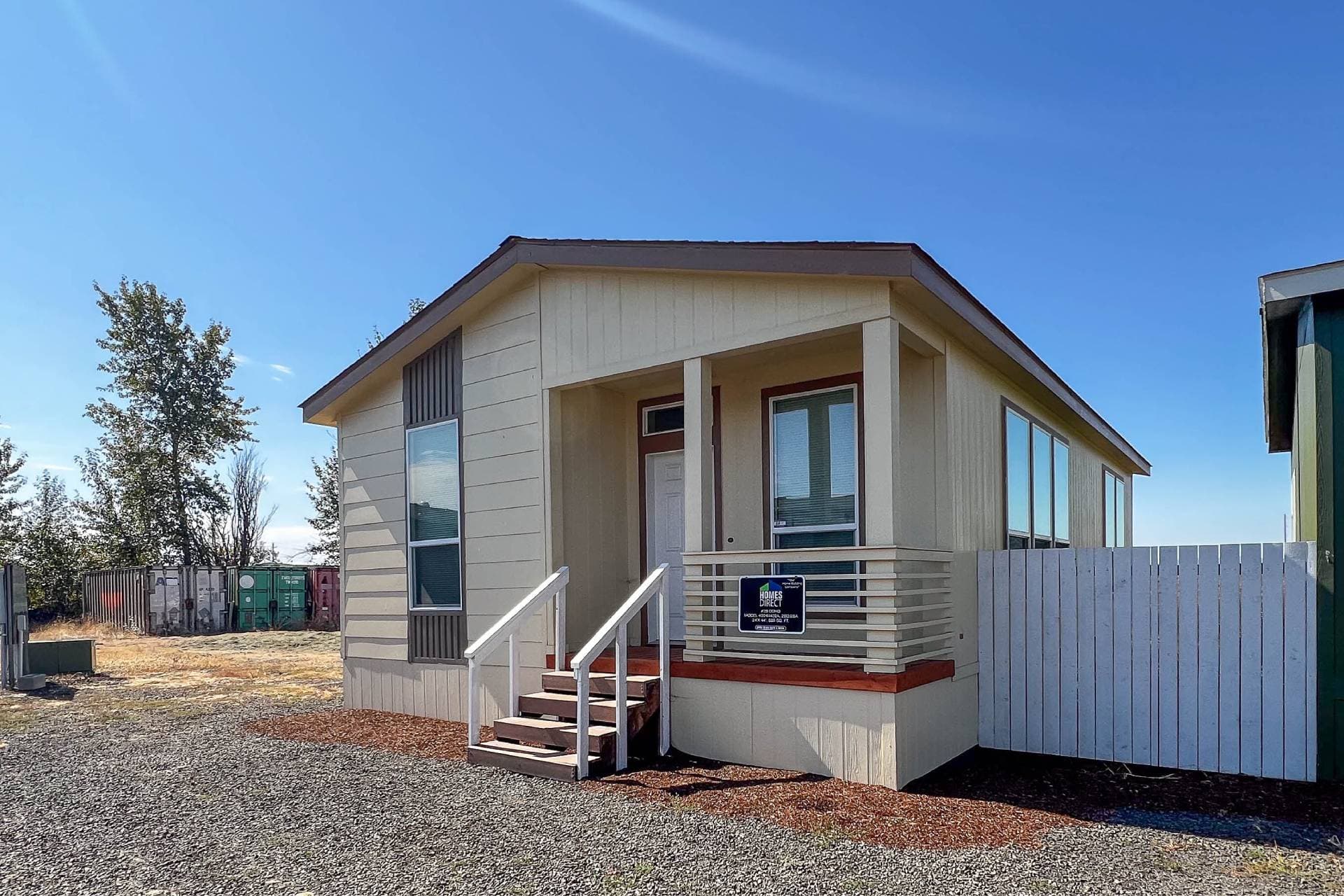 Coho 24402a elevation and exterior home features