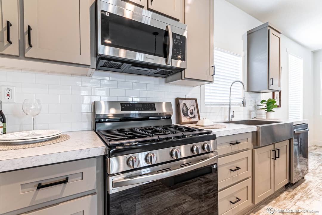 Holiday kitchen home features