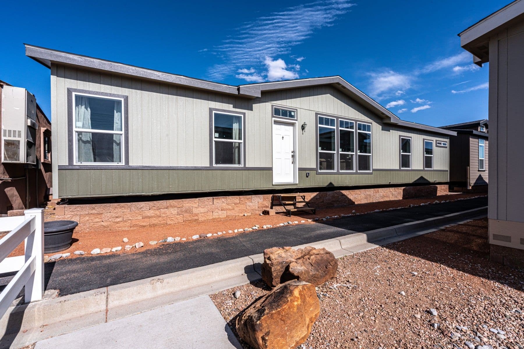 Rc2758 exterior, hero, and elevation home features