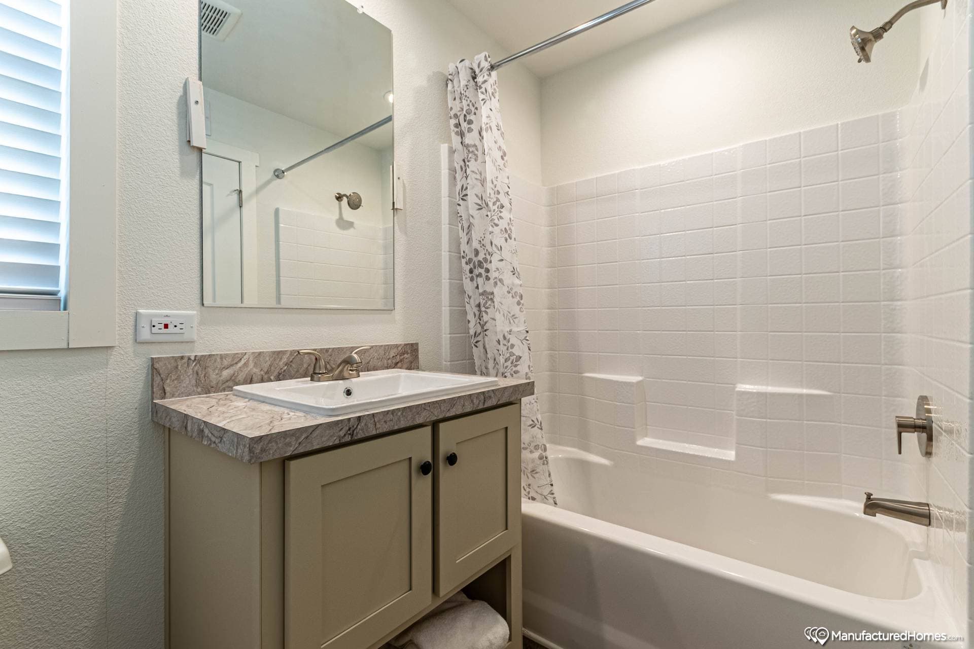 Satisfaction bathroom home features