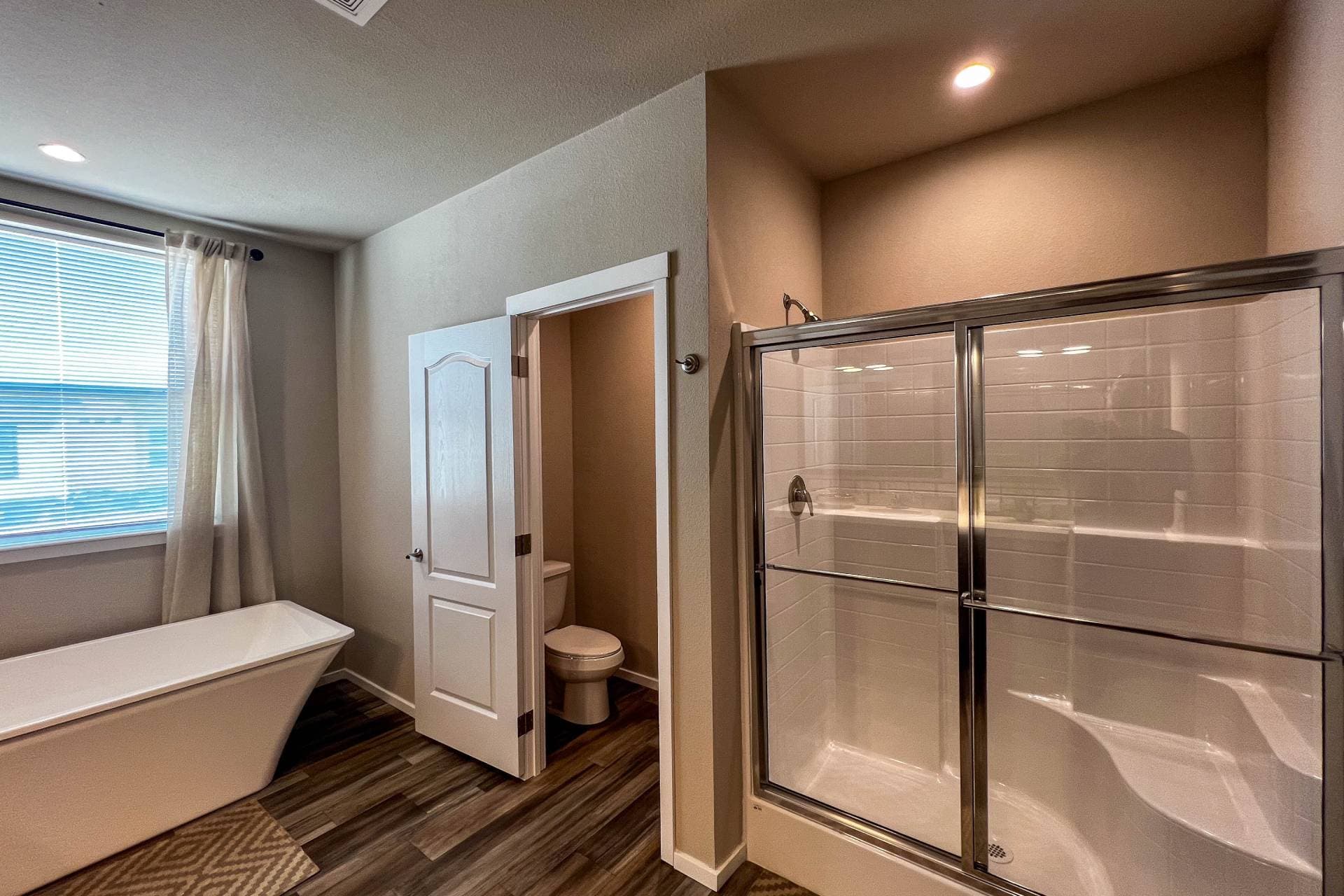 Bellingham bedroom home features