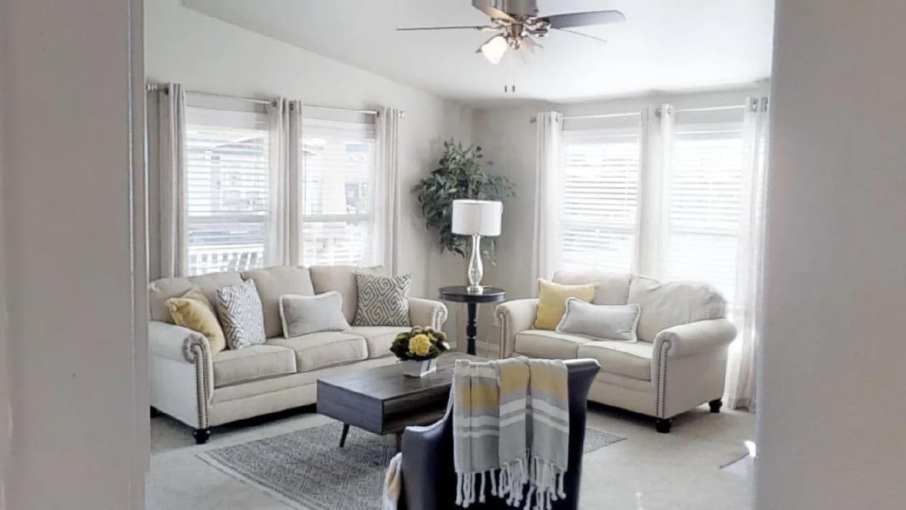 Rc3037a interior home features
