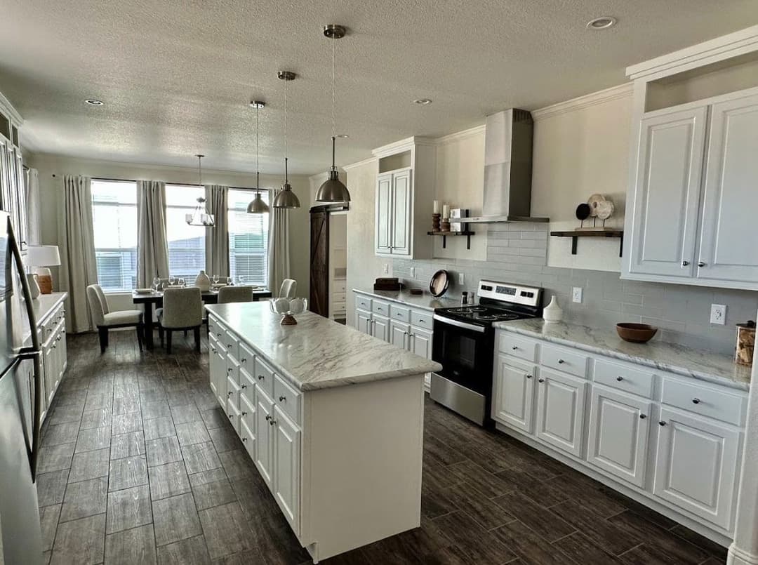 Farm house kitchen home features