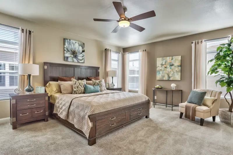 Citrus bedroom home features