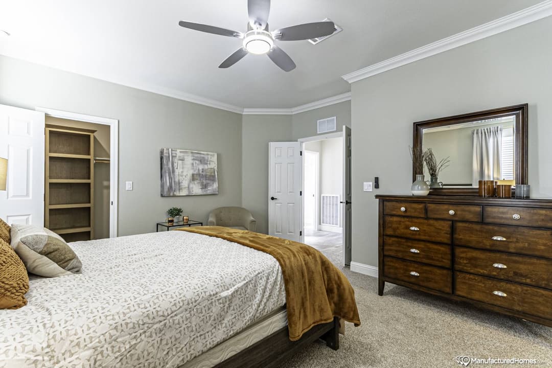 Hd2846b bedroom home features
