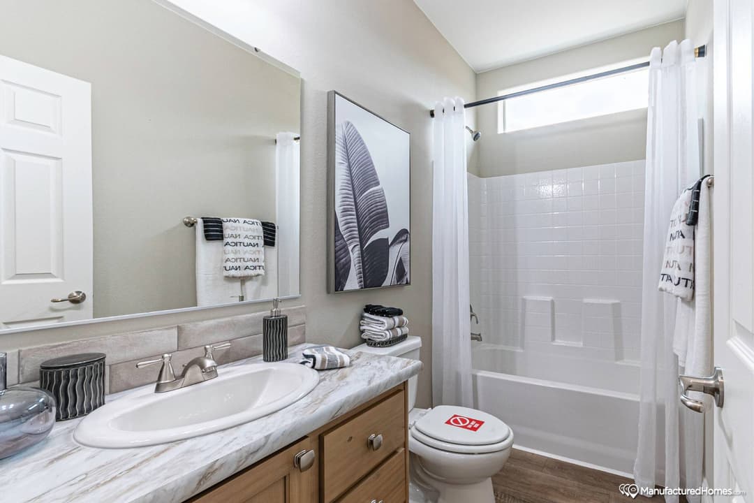 Mountain ridge 28603b bathroom home features