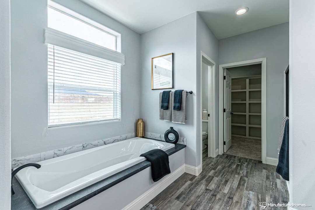 Hd3271a bathroom home features