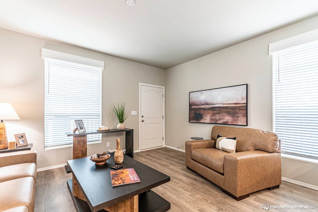 Economy plus 16582b interior home features