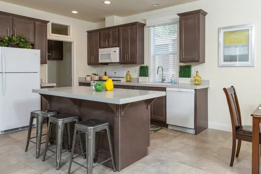 Fairpoint 27543f interior and kitchen home features