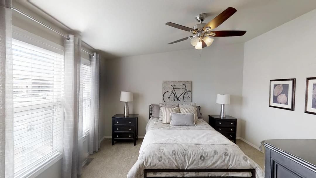 Rc3037a bedroom home features