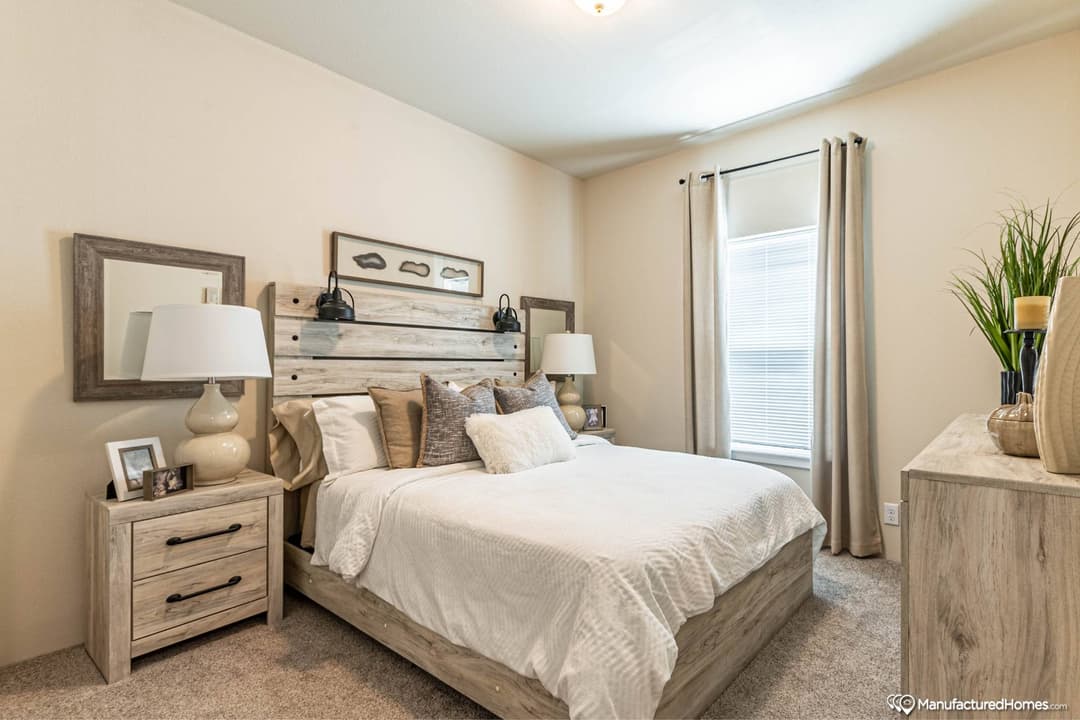 Hd 30764e bedroom home features