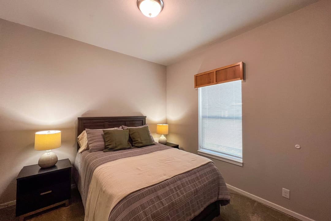 Pacific crest bedroom home features