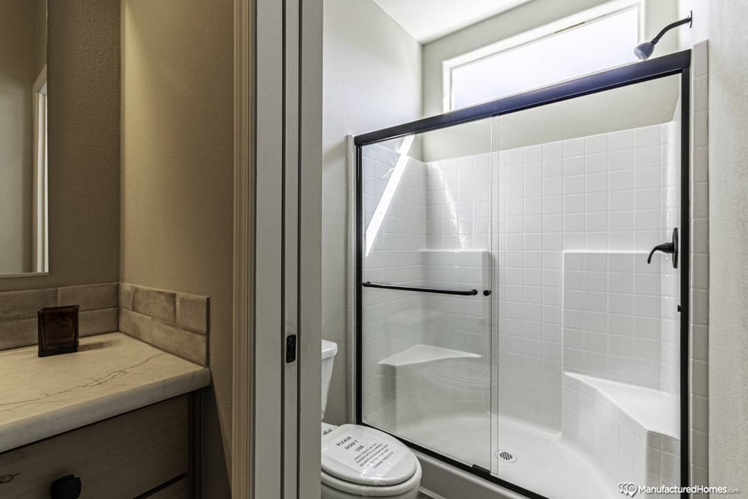 Hd2846b bathroom home features