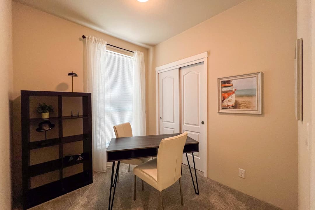 Coho 24402a interior home features