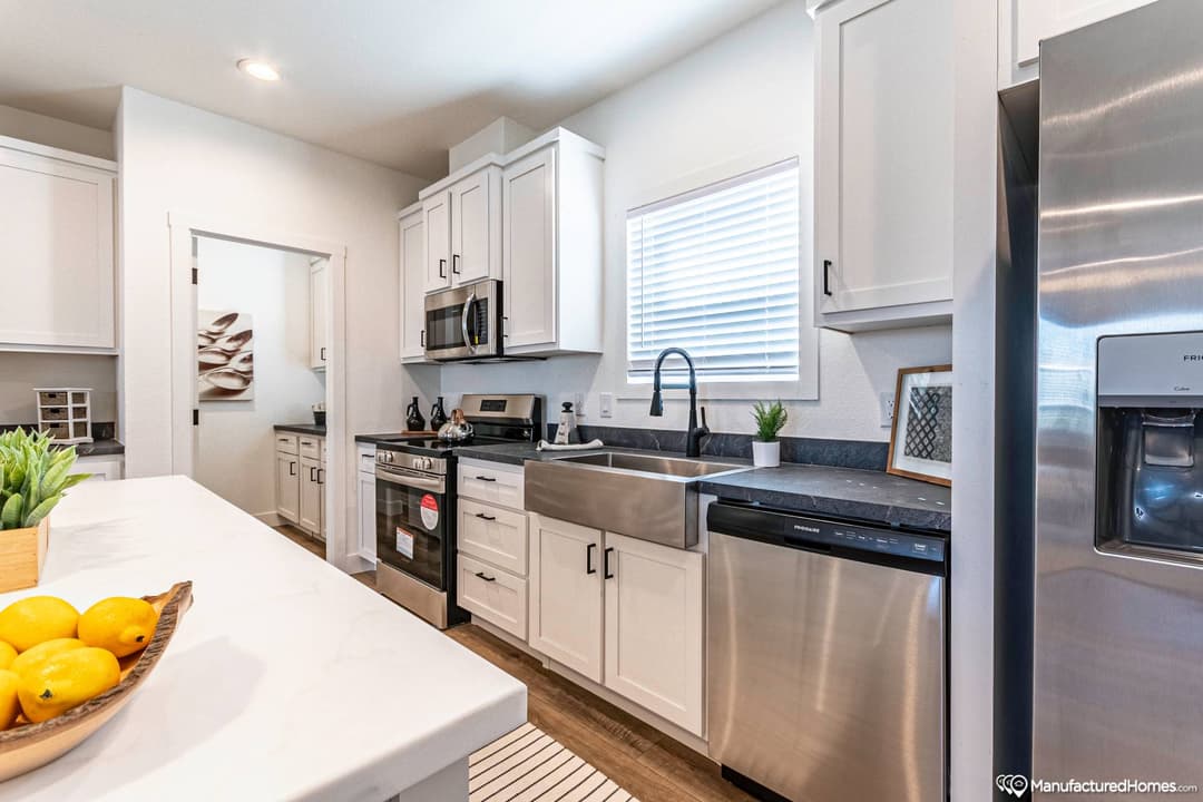 Miles plus kitchen home features
