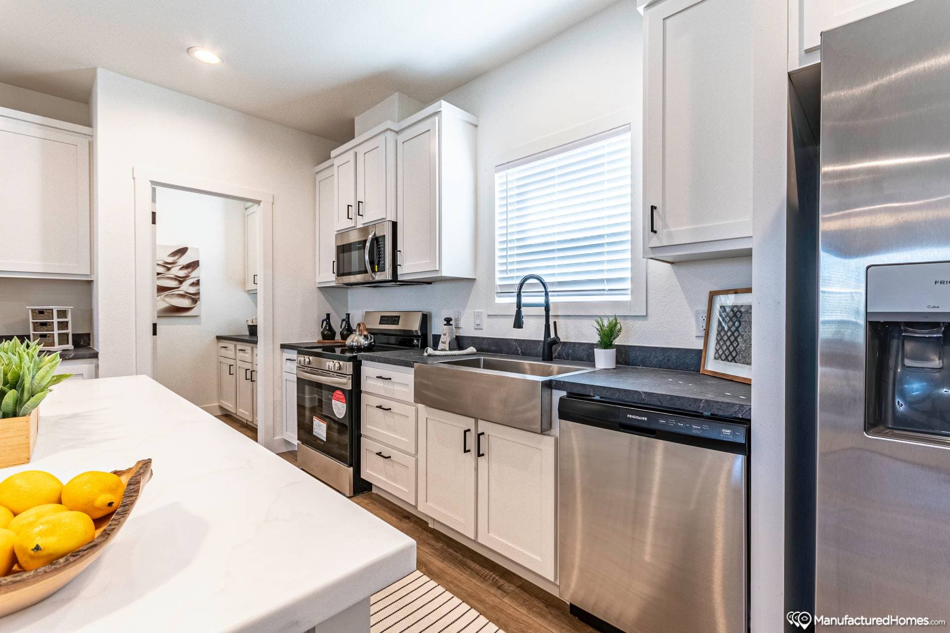 Miles plus kitchen home features