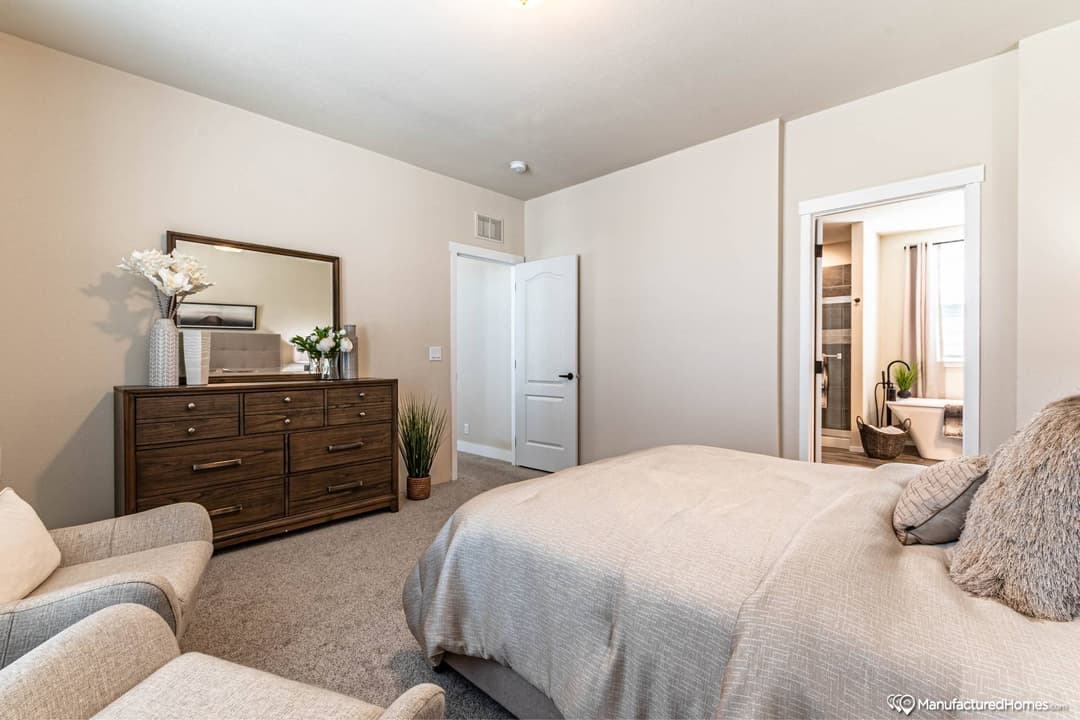 Hd 30764e bedroom home features