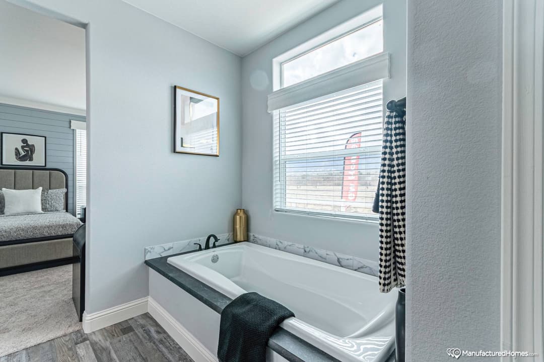 Hd3271a bathroom home features