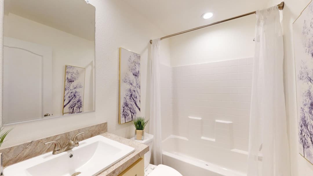 Born to run bathroom home features