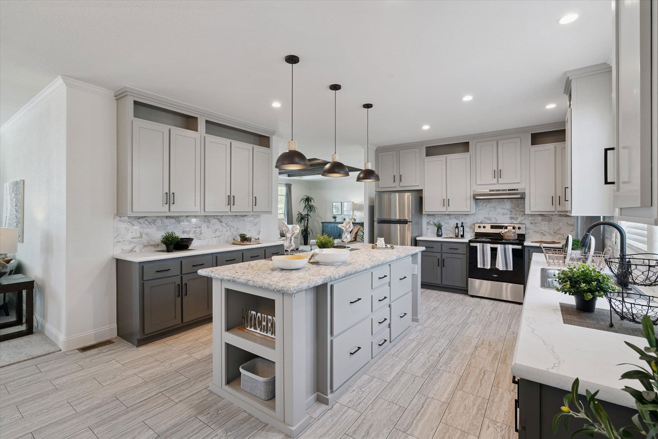 Magnolia  exterior home features