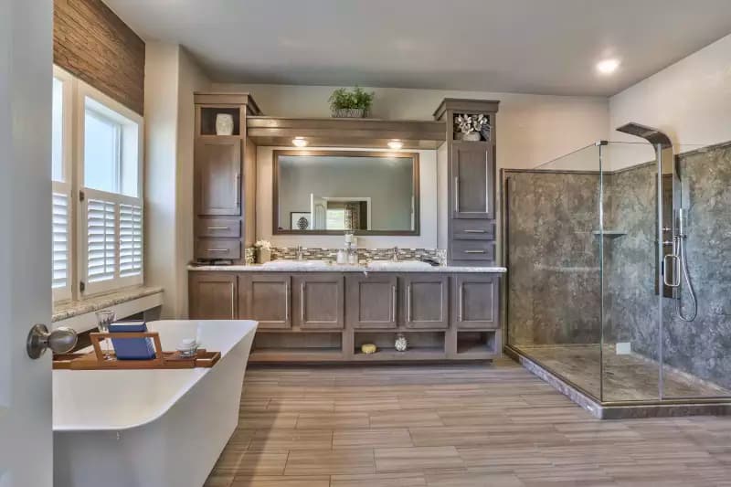 Skyland bathroom home features