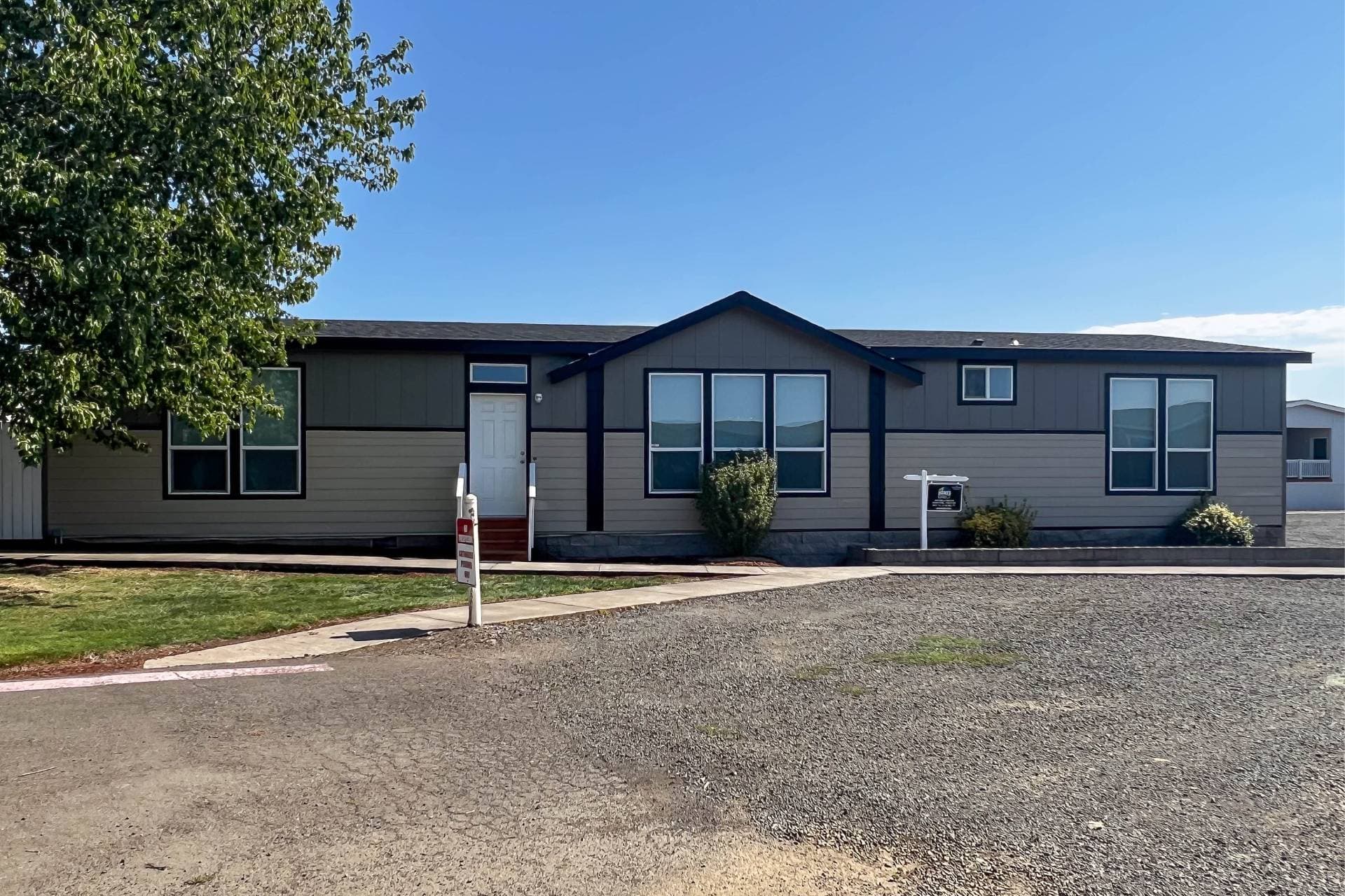 Bellingham hero, elevation, and exterior home features