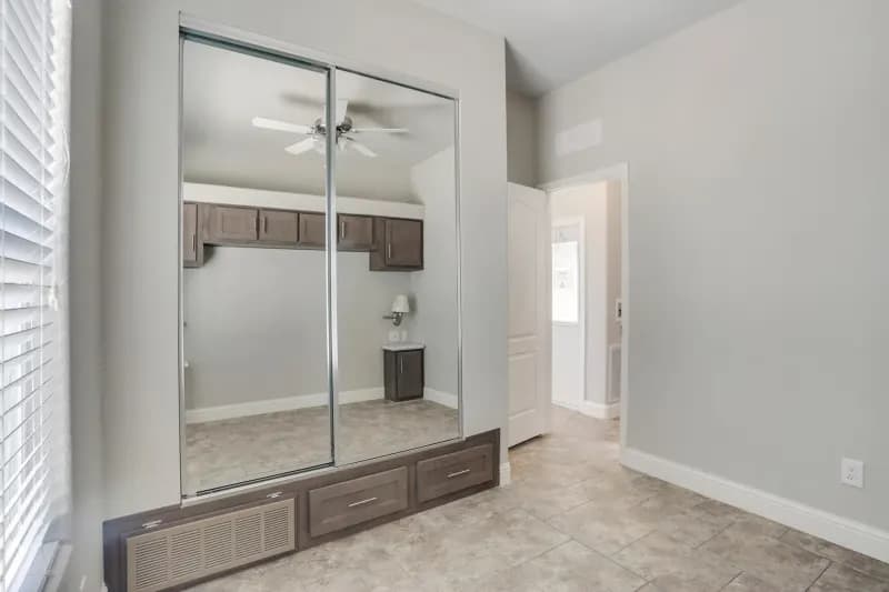 Rosewood bathroom home features