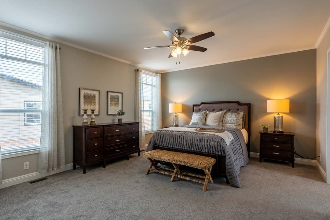 Rc3076a bedroom home features