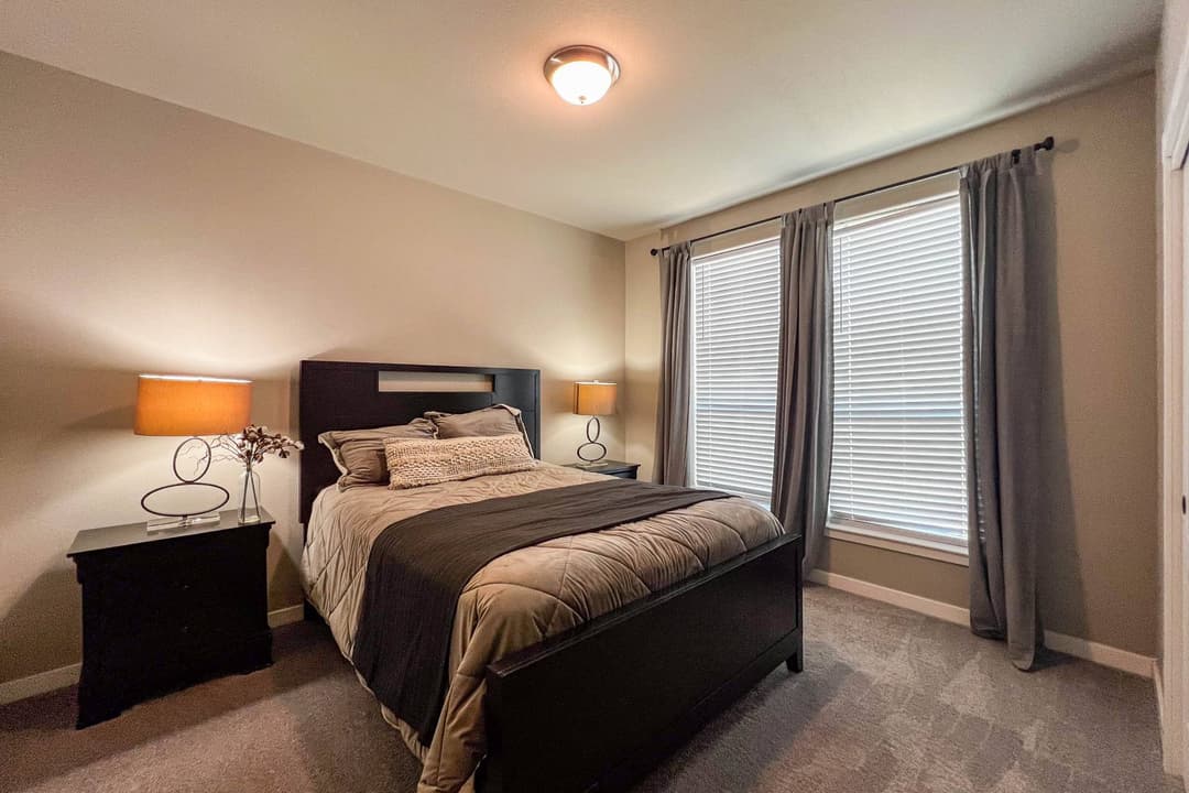 Timber ridge elite bedroom home features