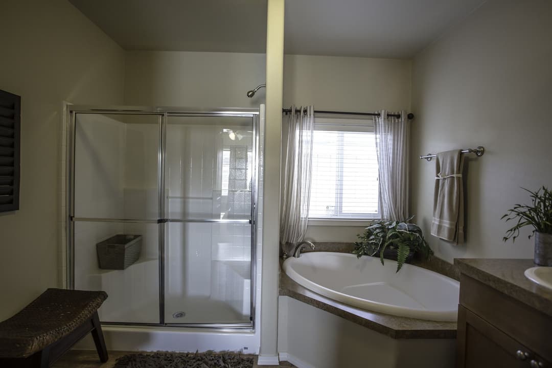 Ks2750b bathroom home features