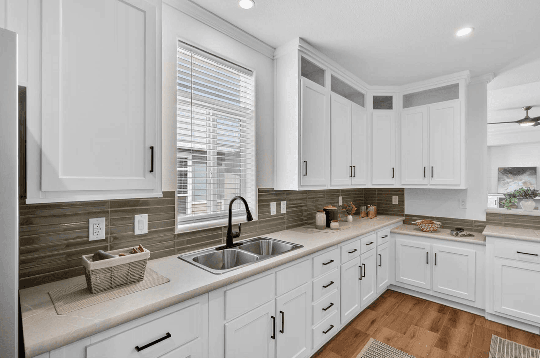 Hacienda kitchen home features