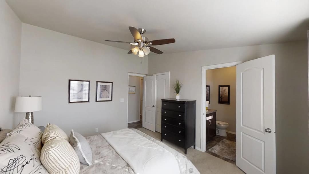 Rc3037a bedroom home features